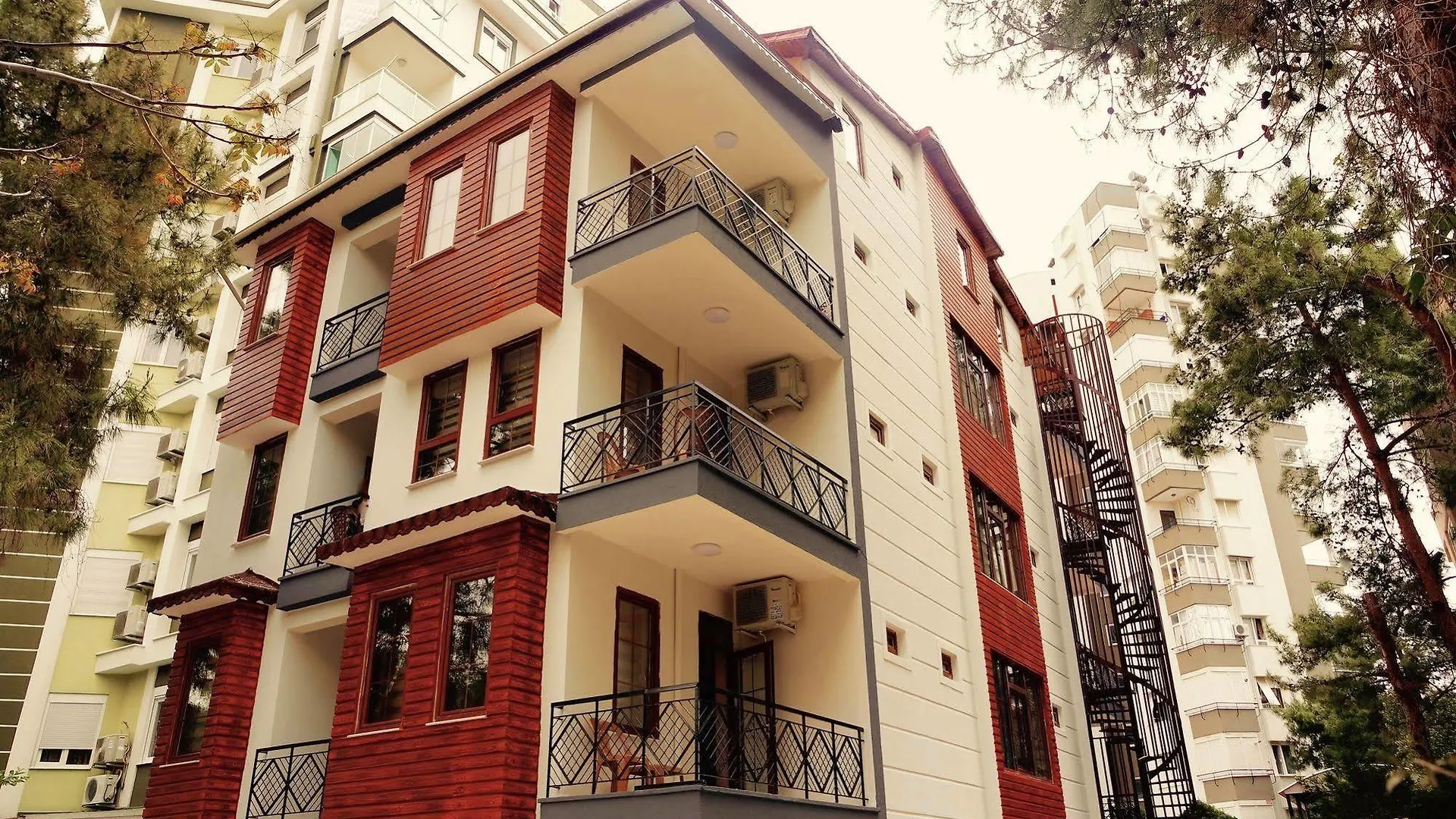 Ale Boutique Apartments location